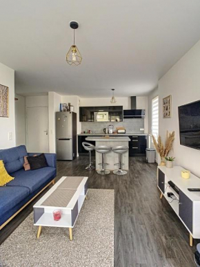GRAND APPART JARDIN GARE TOUT CONFORT 3PERS WIFI, Corbeil-Essonnes